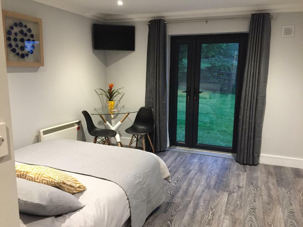 Tudor Lodge Guest Accommodation 本拉提 外观 照片